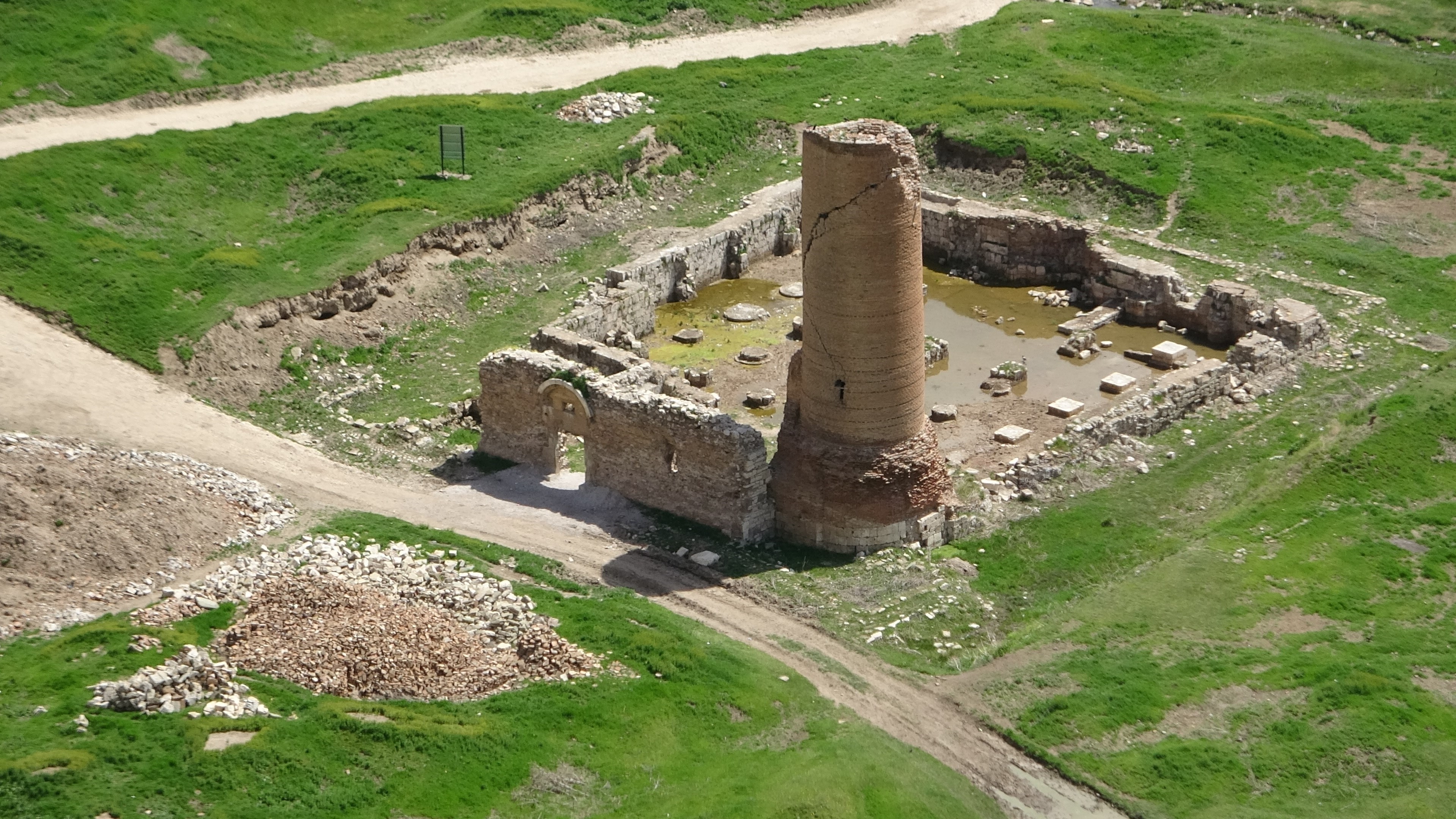 Van'da 750 Yıllık Cami Aslına Uygun Restore Edilecek