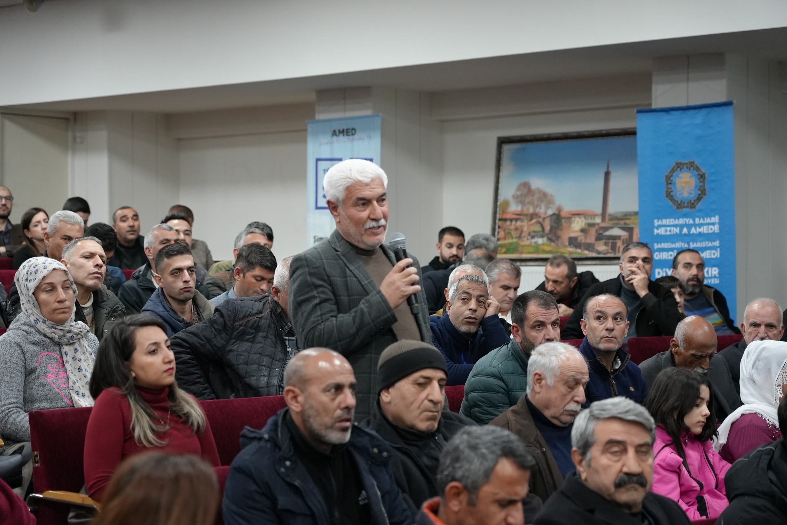 Diyarbakır’da Halk Buluşması Eş Başkanlar Yurttaşlarla Bir Araya Geldi-1