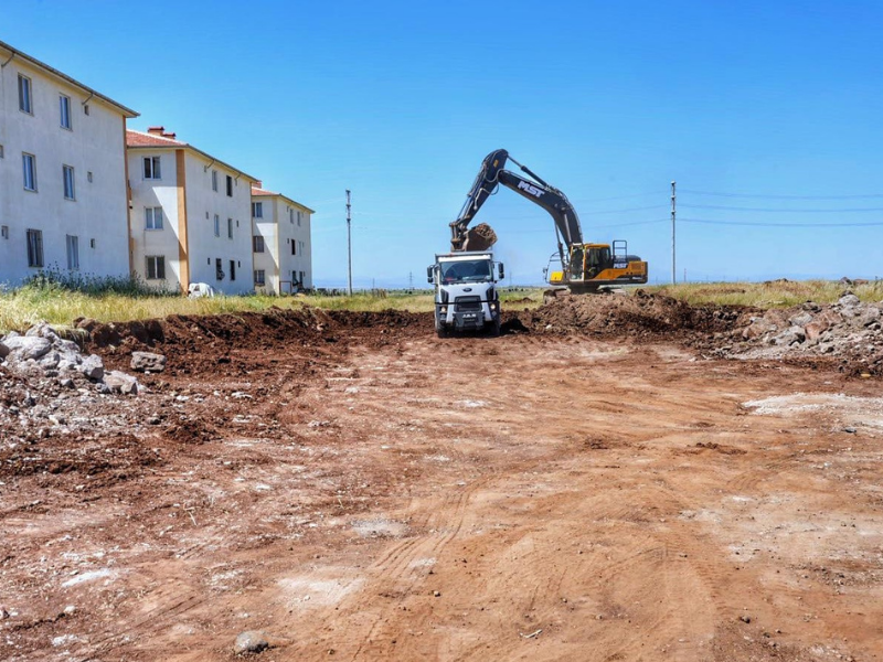 Diyarbakır Kayapınar’da Afet Konutlarına Yol Çalışması Başladı
