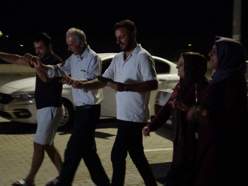 Cezaevi Önlerinde Tahliye Bekleyişi Başladı (1)
