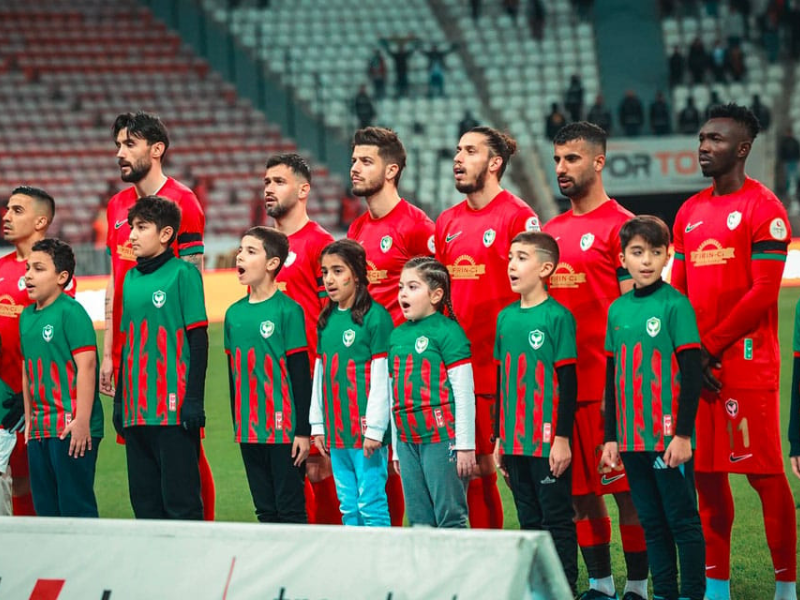 Amedspor’da Kadın Taraftar Gerilimi Mor Barikat’tan Tepki Yağdı (3)