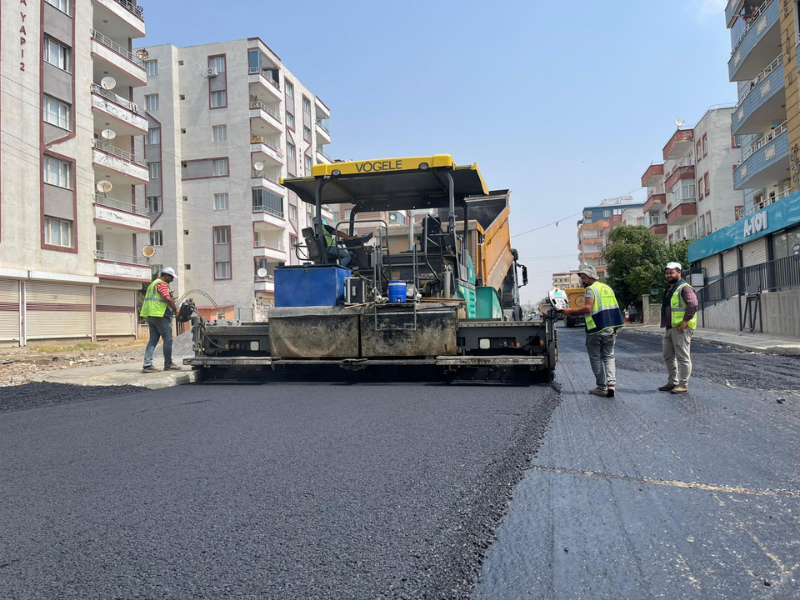 Diyarbakır'da 14 Caddede Asfalt Çalışması Başladı (1)