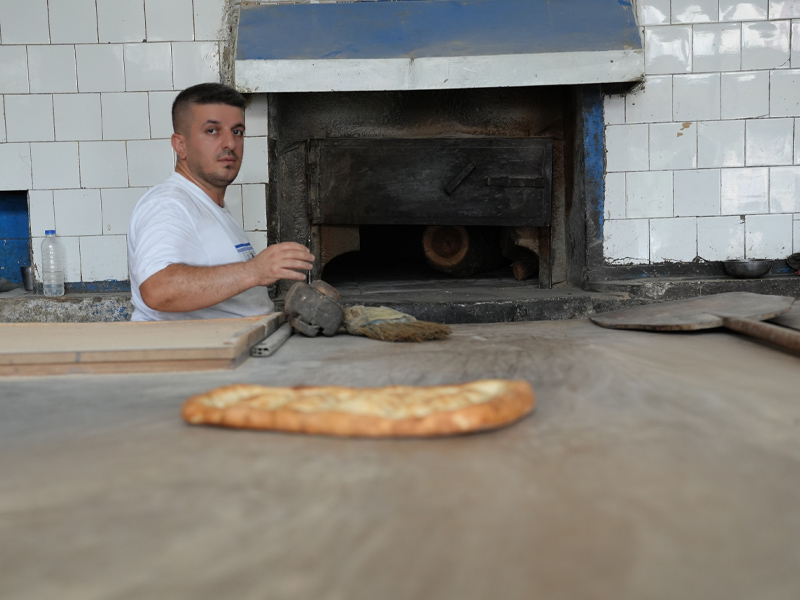 Diyarbakır’da 400 Derece Sıcağın Başında Ekmek Mücadelesi6