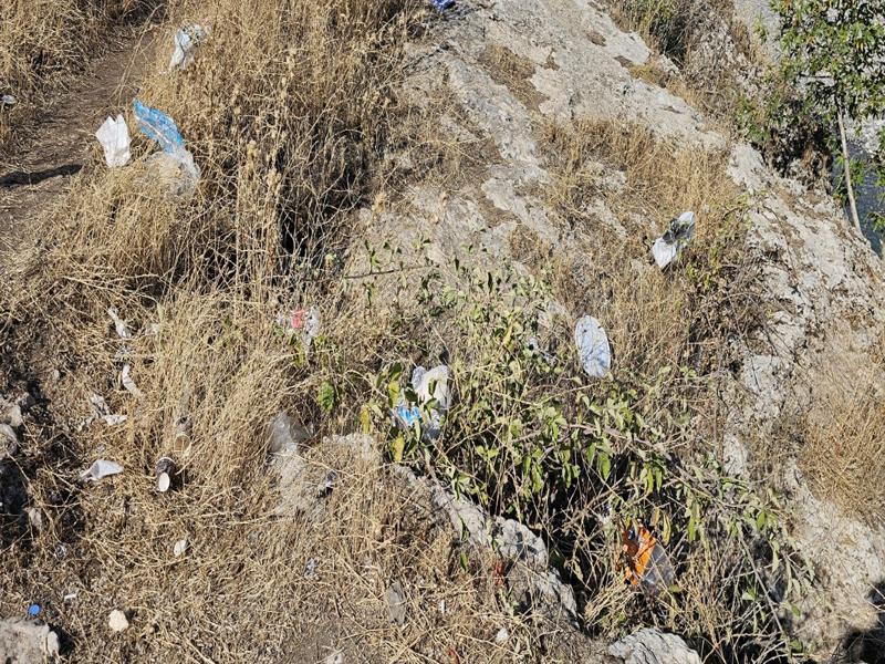 Diyarbakır’daki Bu Köyde, Köylüler Ziyaretçilerden Şikayetçi2
