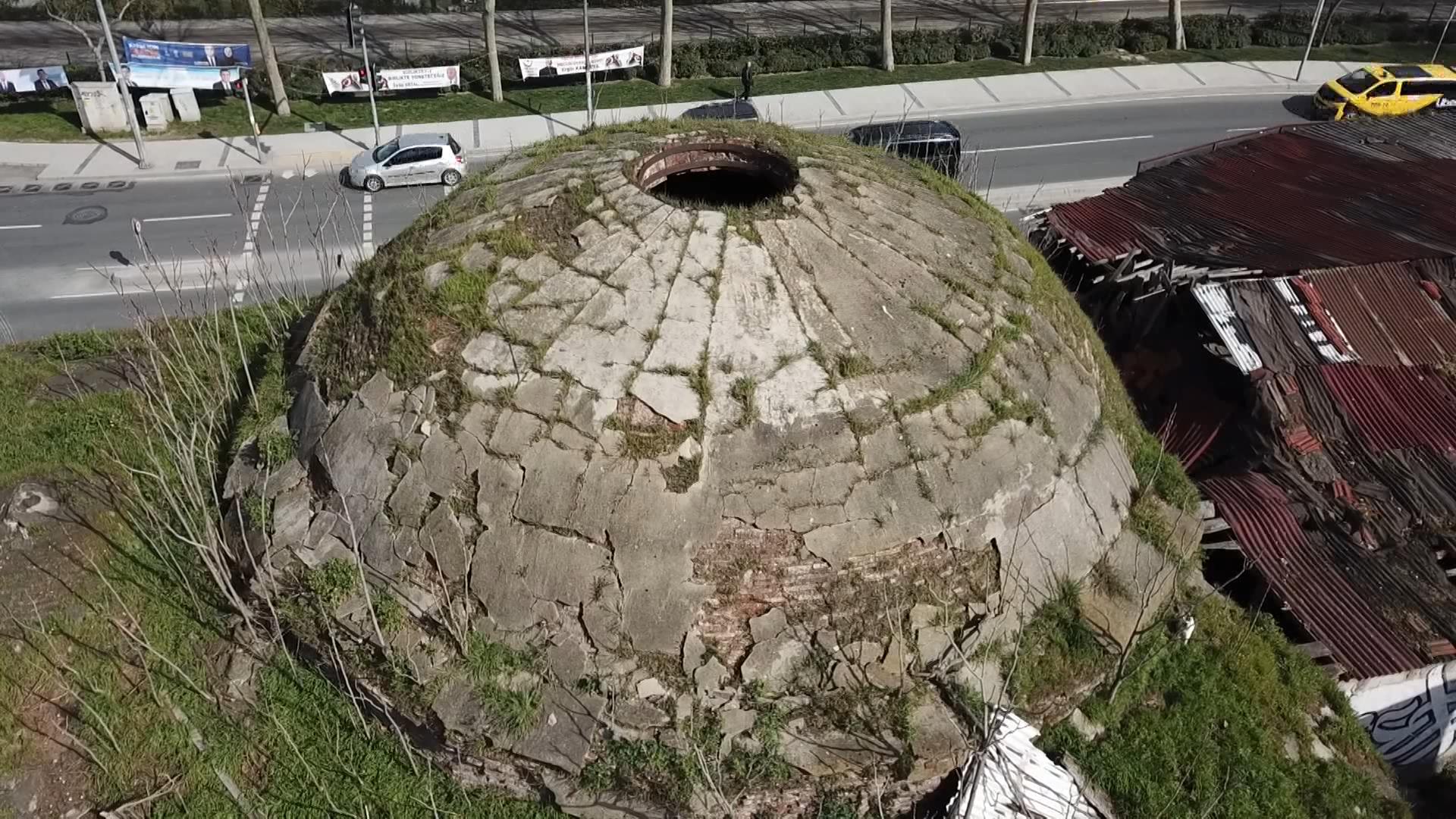 I S T A N B U L M I M A R S I N A N I N Y A P T I G I T A R I H I 24301