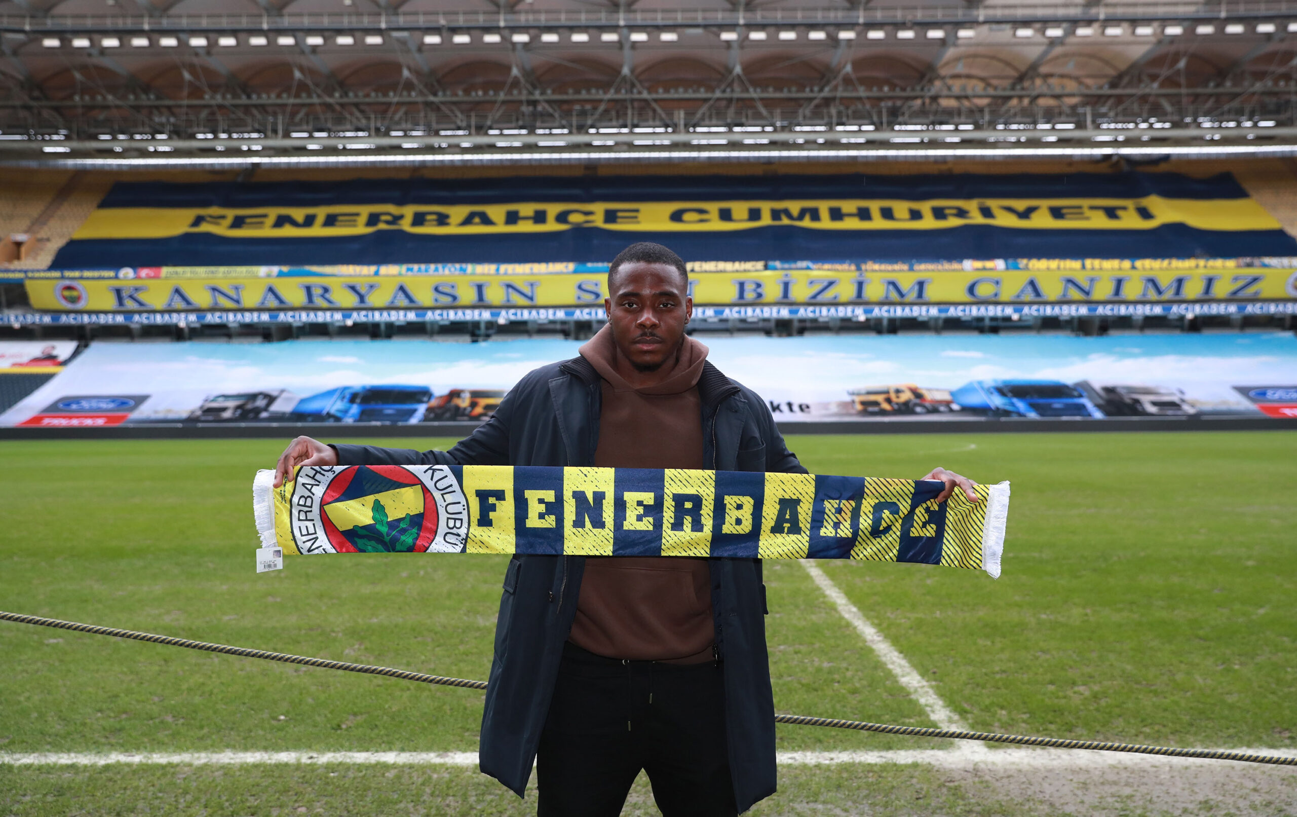 Osayi Samuel Kimdir2