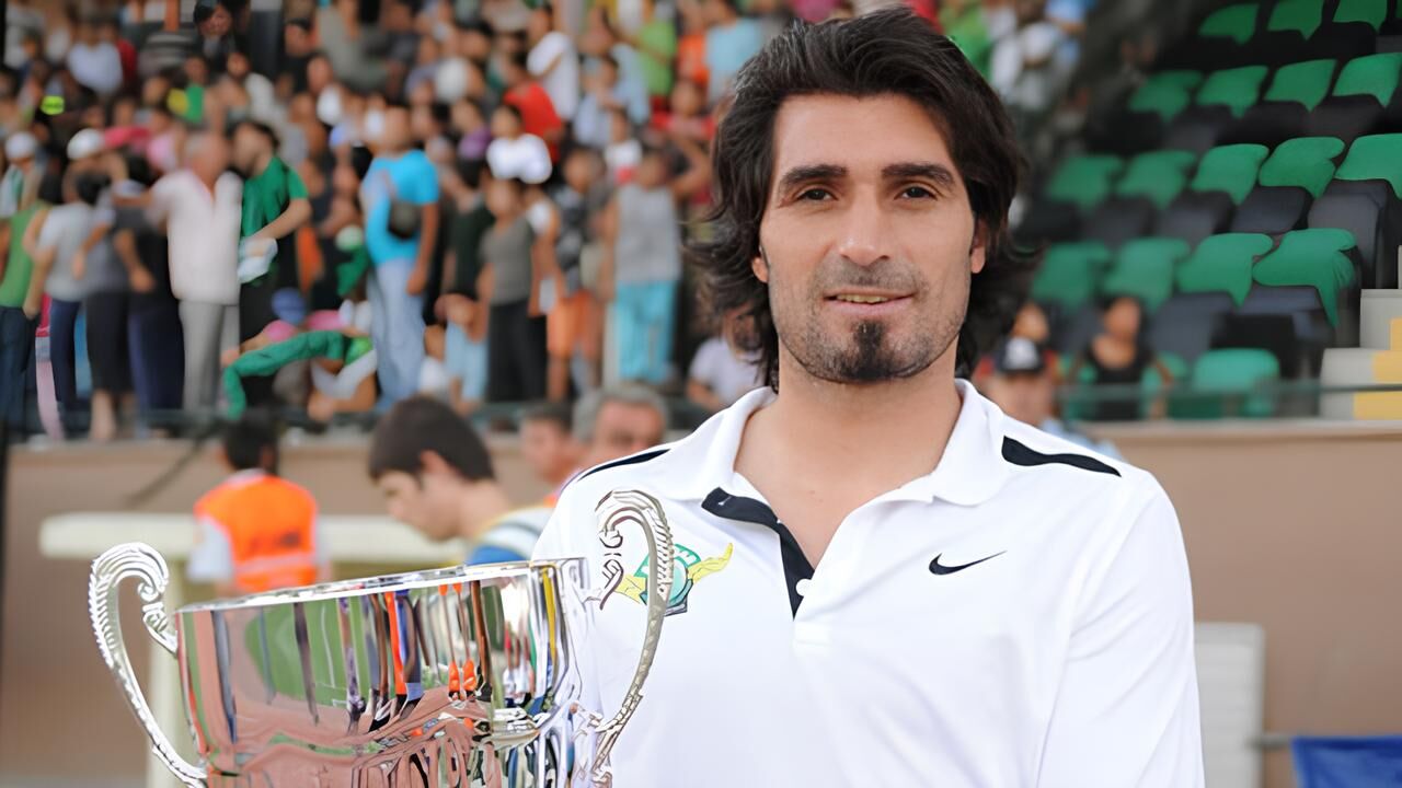 Şehmus Özer Kimdir (3) (1)