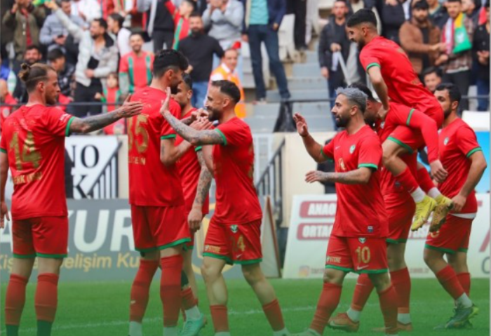 Amedspordan Gol Yagmuru 165120 20240324