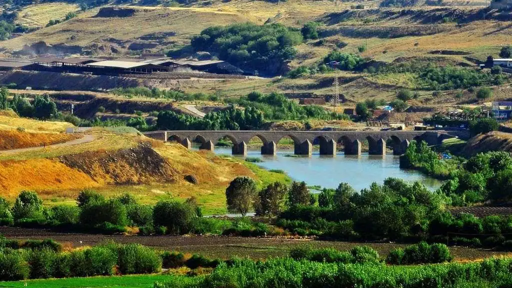 On Gözlü Köprü Hikayesi (1)-1