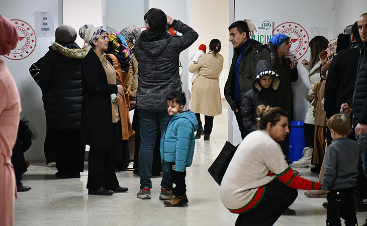 Şırnak'ta Vatandaşlardan Devlet Hastanesine Doktor Talebi (2)
