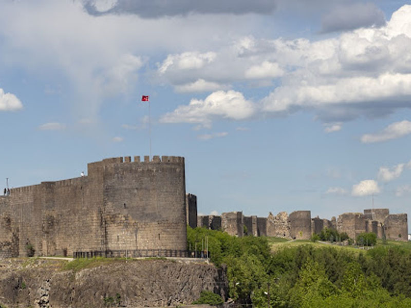 Diyarbakır Surları’nın Gizemli Kapıları4
