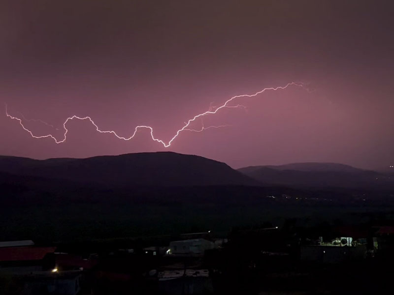 Şimşekler Diyarbakır’da Görsel Bir Şölen Sundu3