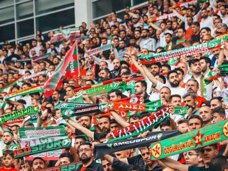 Bursaspor'u Tebrik Eden Şanlıurfaspor'a, Amedsporlu Taraftarlardan Tepki1