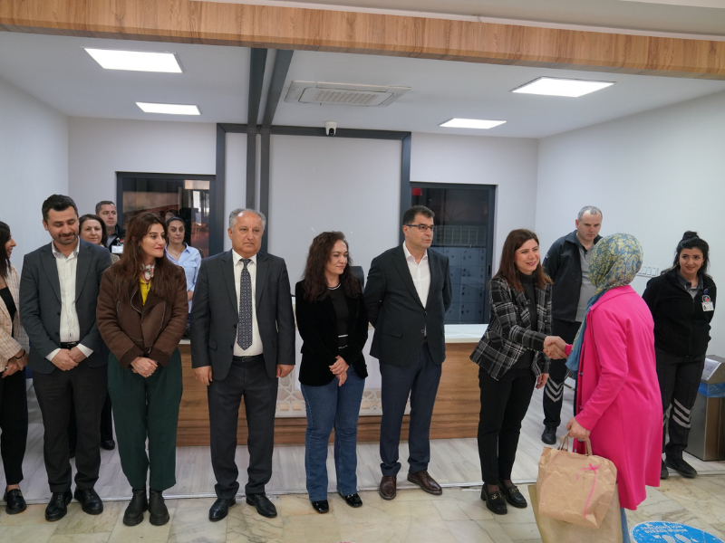Serra Bucak’tan Personellerine Bayram Kutlaması