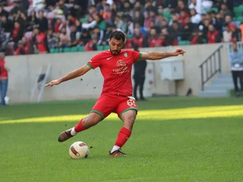 Amedsporlu Oktay Takımda Kalacak Mı2