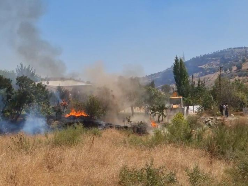 Adıyaman’da Elektrik Direği Patladı, Yangın Çıktı (2)