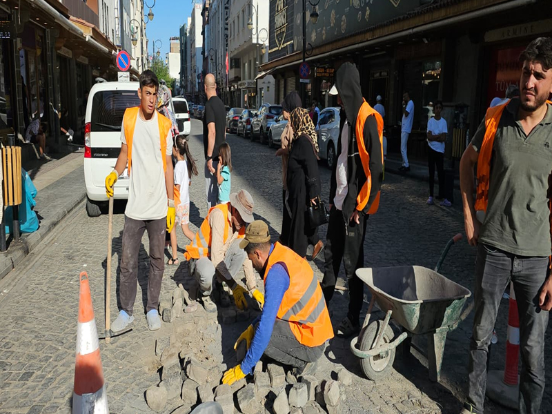 Diyarbakır'daki Tarihi Ilçenin Yolları Onarıldı1