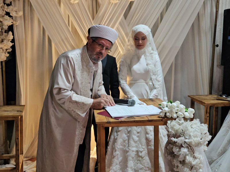 Evlenen Gençlerin Resmi Ve Dini Nikahını Müftü Kıydı2