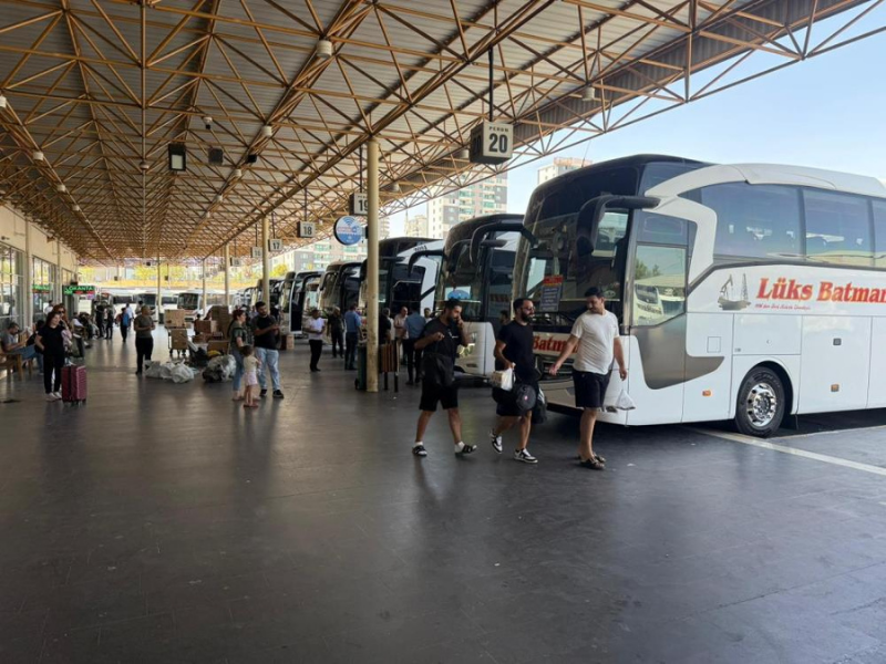 Diyarbakır Otogarı’nda Okulların Açılması Öncesi Yoğunluk (2)