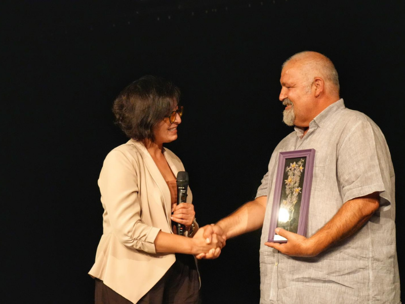 Diyarbakır’da Şiirlerle Barış Çağrısı