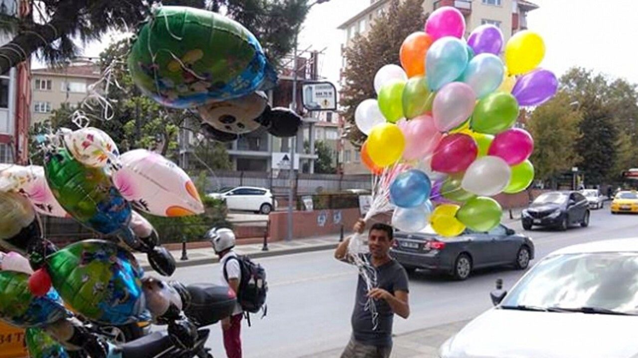 Bakanlık, yanıcı gazla doldurulan uçan balonların satışını yasakladı