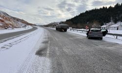 Otomobil tıra çarpışması sonucunda 1 kişi yaralandı