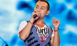 Serdar Ortaç, canlı yayında Tarkan’a küfürler savurdu