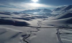 Van'da mendereslerin kış güzelliği