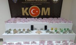 Polis kılığında 750 bin lira dolandırdılar