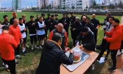 Amedspor futbolculardan pasta sürprizi