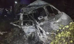 Uçuruma düşen minibüs yangını: 4 ölü, 17 yaralı