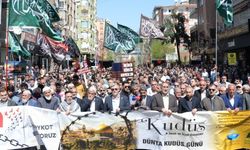 Diyarbakır halkı Dünya Kudüs Günü'nde İsrail'i protesto etti