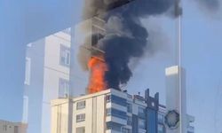 Diyarbakır'da bir sitenin çatısında yangın çıktı