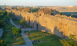 Amed namzet e ku bibe paytexta nû ya geştiyariyê