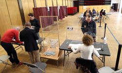 Fransa erken genel seçim için sandık başında