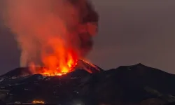 Etna yanardağı yeniden faaliyete geçti