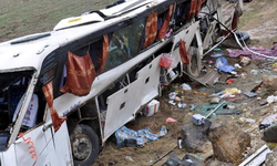 Törene katılmak için yola çıkan 28 kişi hayatını kaybetti