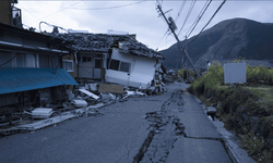 Japonya 7,1 büyüklüğünde depremle sarsıldı: Tsunami uyarısı