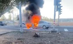 Diyarbakır’da korku dolu anlar: Hareket halindeki araç alev aldı!