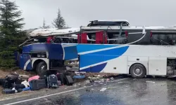 Eskişehir'de yolcu otobüsü devrildi: 1 ölü, 30 yaralı