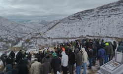 Diyarbakır’da trafik kazasında hayatını kaybeden 3 kişi toprağa verildi