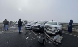 Diyarbakır’da yoğun sis nedeniyle 13 araç birbirine karıştı