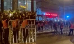 Diyarbakır’da tiyatro oyunu protesto edildi