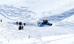 Palandöken'de yasaklı bölgede kayak yapanlara para cezası!