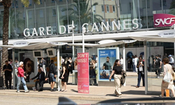 Cannes karanlıkta: Kundaklama şüphesi!