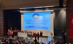 Dicle Üniversitesi mezunları, Önder’i mezuniyet töreninde andı