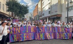 Diyarbakır’da kadınlar barış için yürüdü