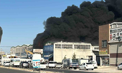 Şanlıurfa’da hırdavat deposunda korkutan yangın