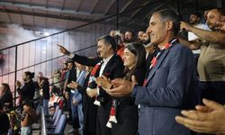 Vanspor play-off şampiyonluğu kutlamasında kayyım protestosu