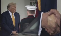 Trump’ın vücudunda morluk izleri görüntülendi